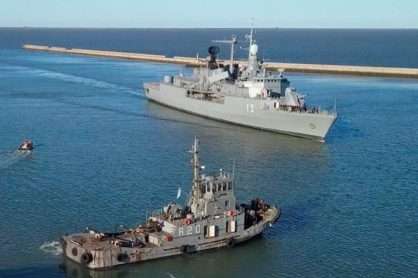 La Armada de Argentina pone a remate cuatro buques en desuso que combatieron en Malvinas